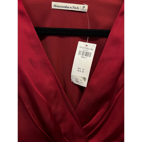 NWT Abercrombie Fitch Long Sleeve Deep V Neck Ruched Satin Mini Dress Red SP - Picture 5 of 5